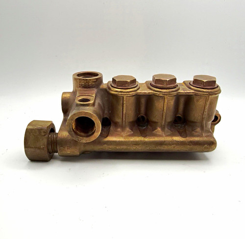 Heavy cast brass triplex pump - heavy,